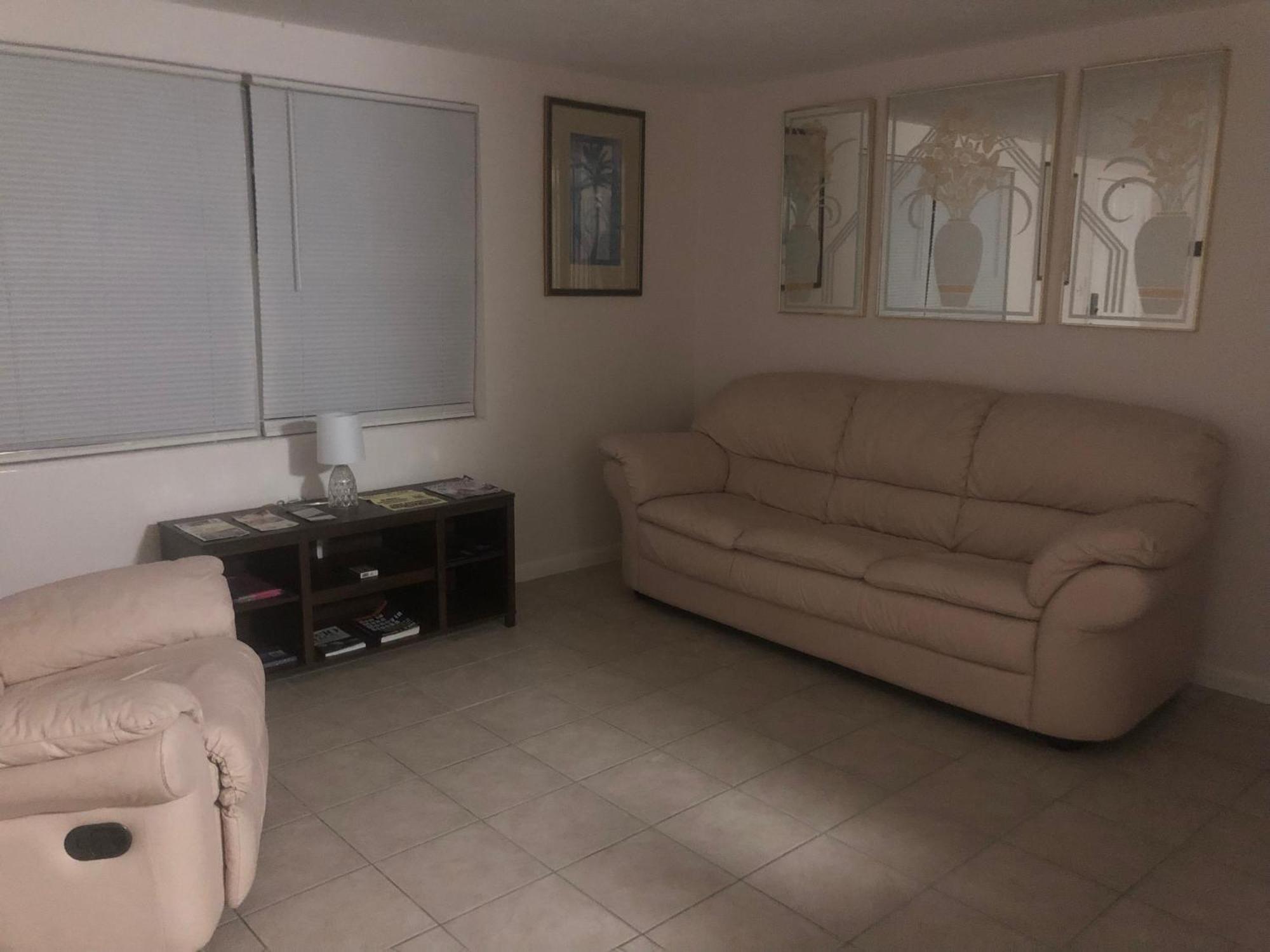 Small Cozy Home Beverly Hills Bagian luar foto
