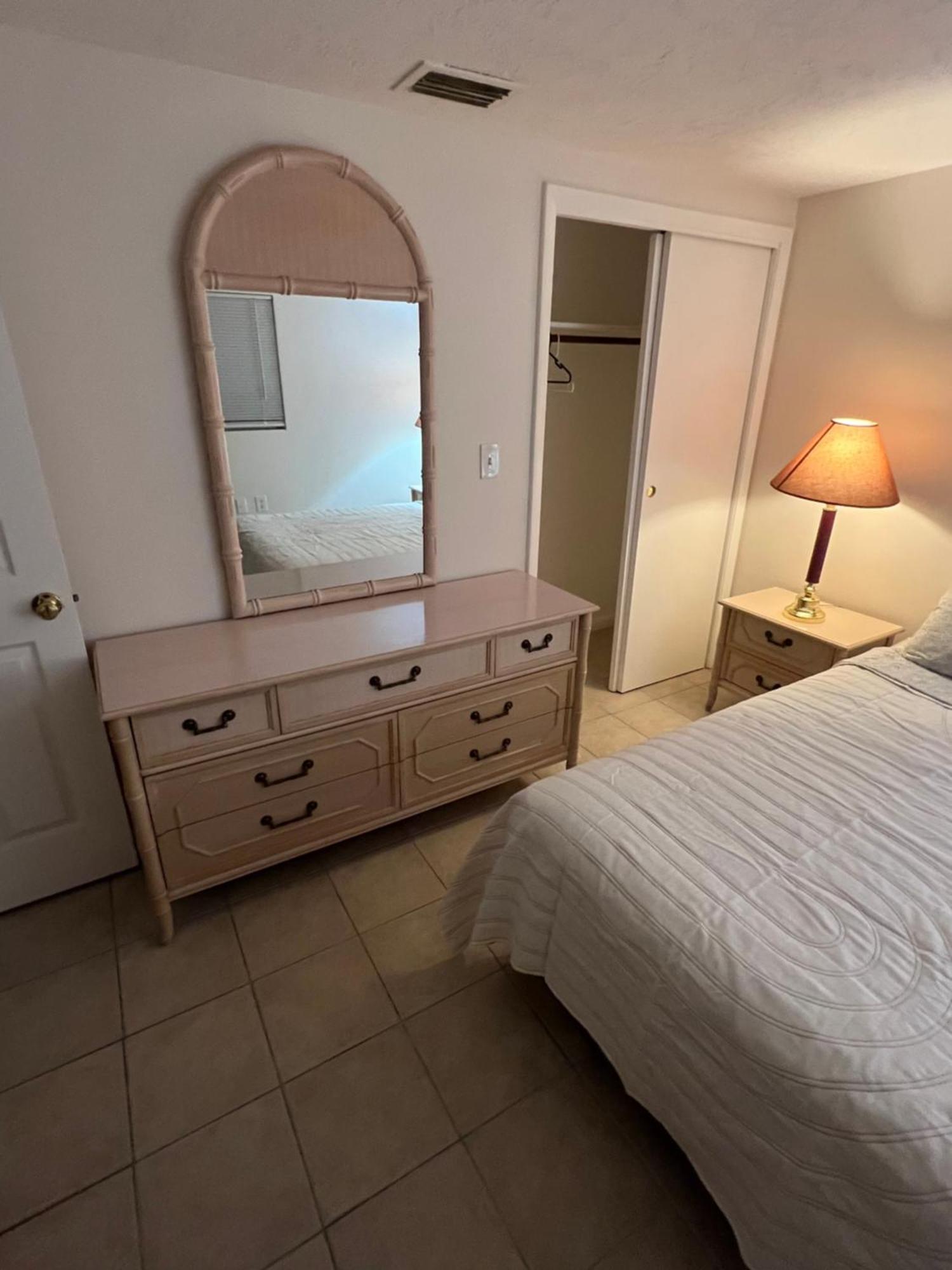 Small Cozy Home Beverly Hills Bagian luar foto
